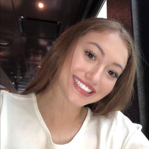 Meet your Posher, Ashlyn